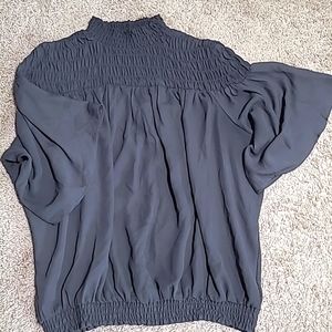 VENUS new w out tags shirt